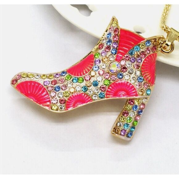 🌺 Betsey Johnson sparkling pink crystal ankle boot pendant necklace 🌺 - Picture 2 of 4